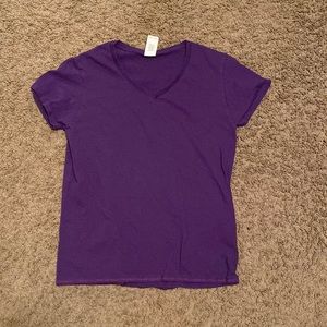 Women’s purple T-shirt size M